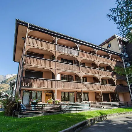 Cosy A Pour 4, Balcon, Parking - Fr-1-343-250 Apartment Chamonix