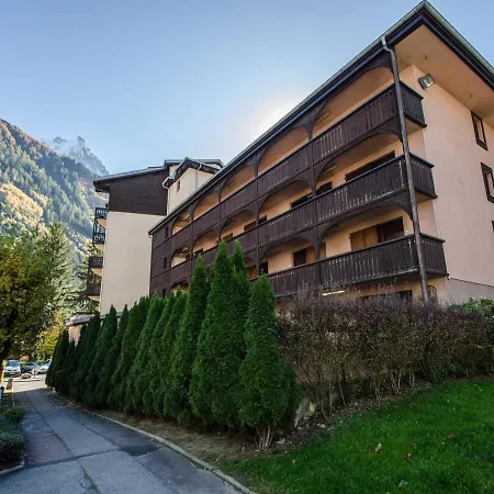 Cosy A Pour 4, Balcon, Parking - Fr-1-343-250 * Chamonix