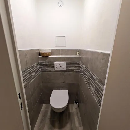 2 Pieces Pour 4 Personnes Avec Balcon Et Parking - Sud, A 5 Min Du Centre - Fr-1-343-250 Chamonix
